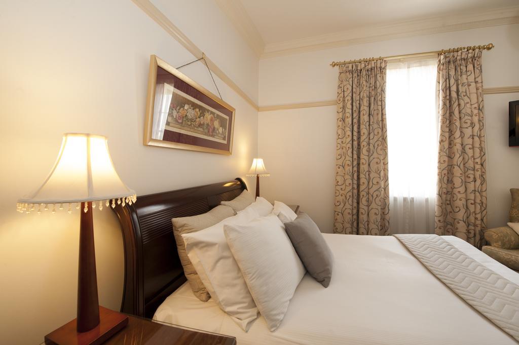 Cobb & Co Court Boutique Hotel Mudgee Luaran gambar