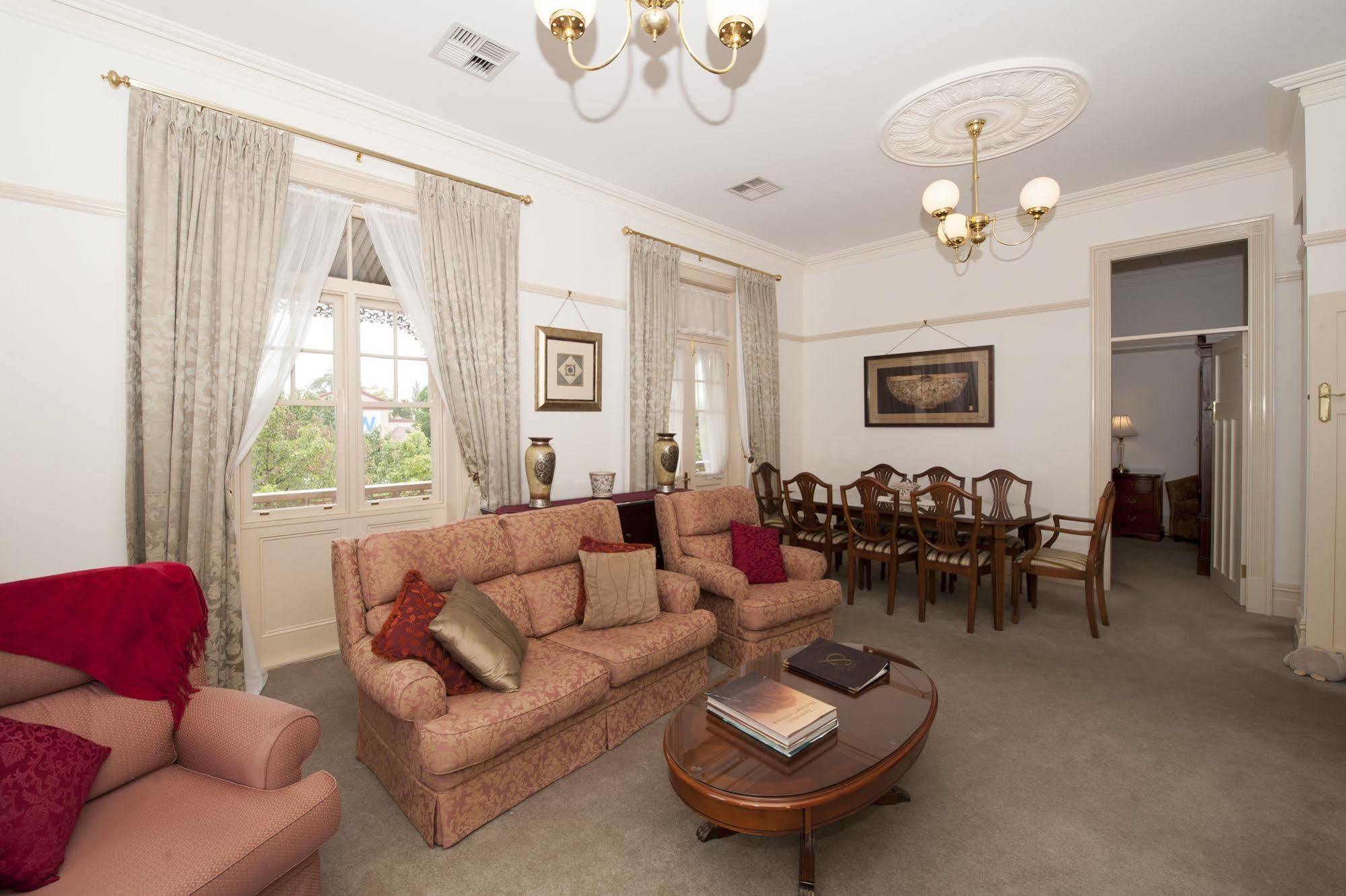 Cobb & Co Court Boutique Hotel Mudgee Luaran gambar