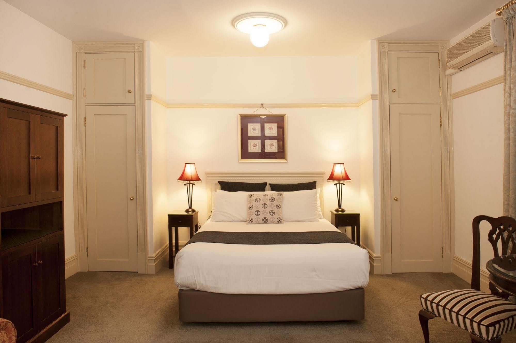 Cobb & Co Court Boutique Hotel Mudgee Luaran gambar