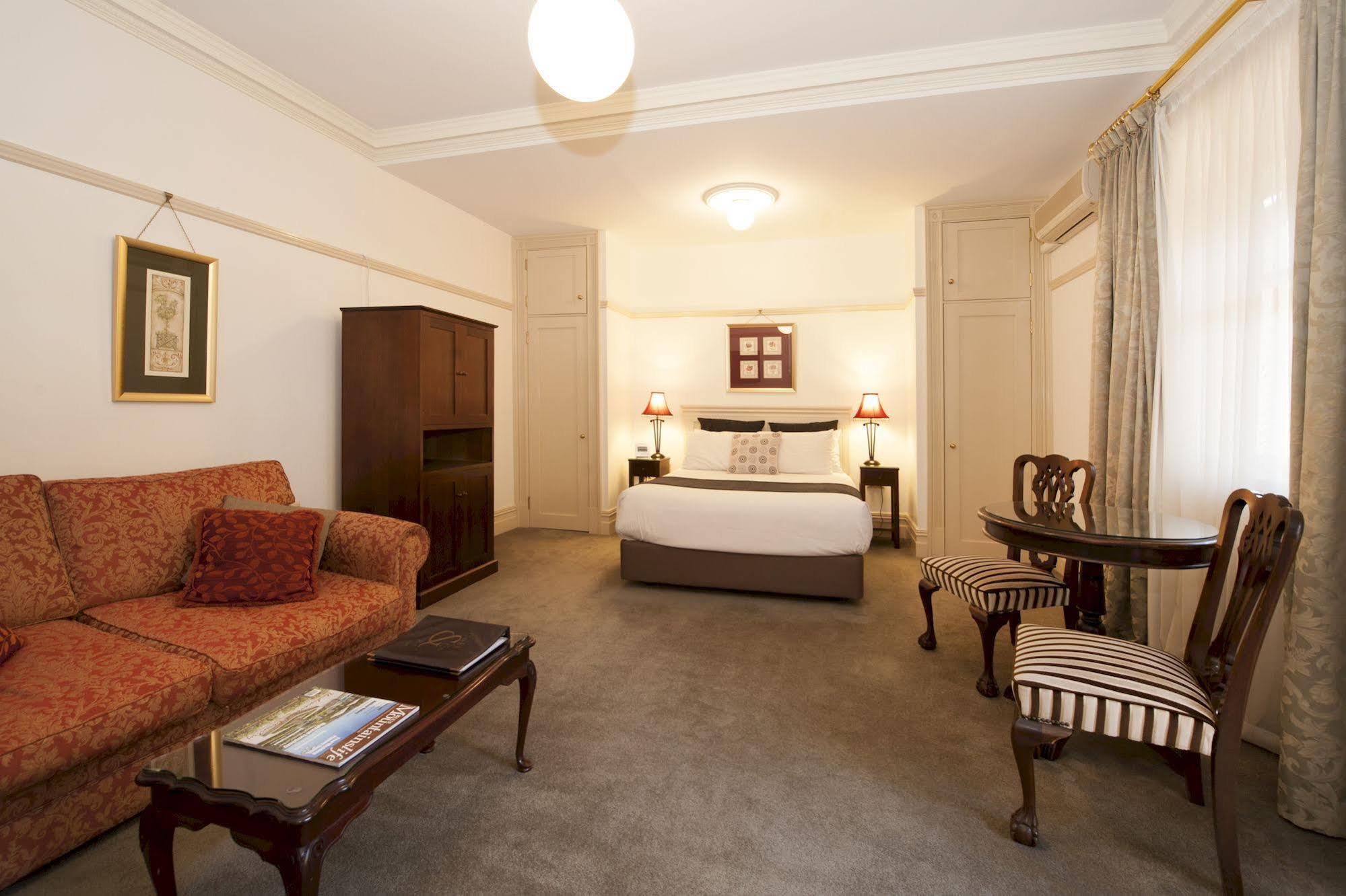 Cobb & Co Court Boutique Hotel Mudgee Luaran gambar