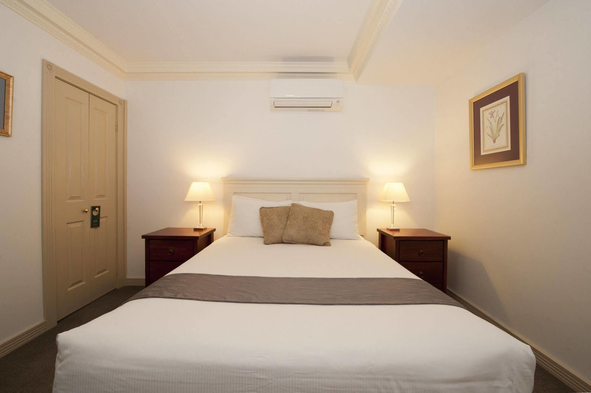 Cobb & Co Court Boutique Hotel Mudgee Luaran gambar